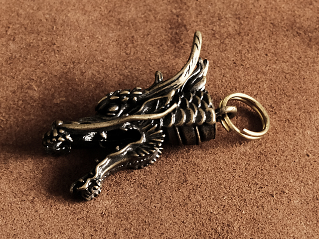 真鍮 キーホルダー（ドラゴンヘッド）竜頭 ブラス 龍 辰 竜 四神 青龍