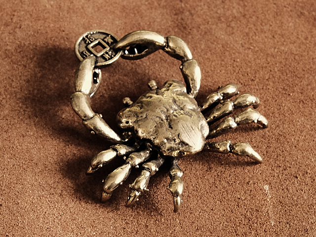 真鍮 蟹 キーホルダー（招進財賽）カニ 星座 かに座 キーチェーン