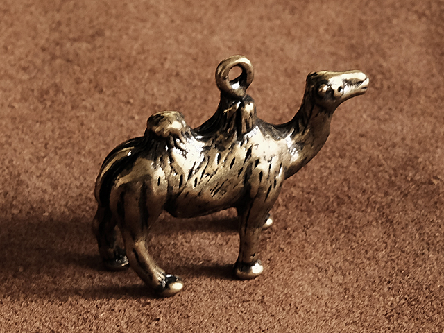 真鍮 キーホルダー（ラクダ）らくだ 駱駝 フタコブラクダ キャメル
