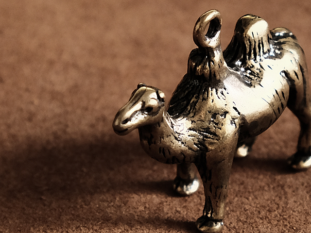 真鍮 キーホルダー（ラクダ）らくだ 駱駝 フタコブラクダ キャメル