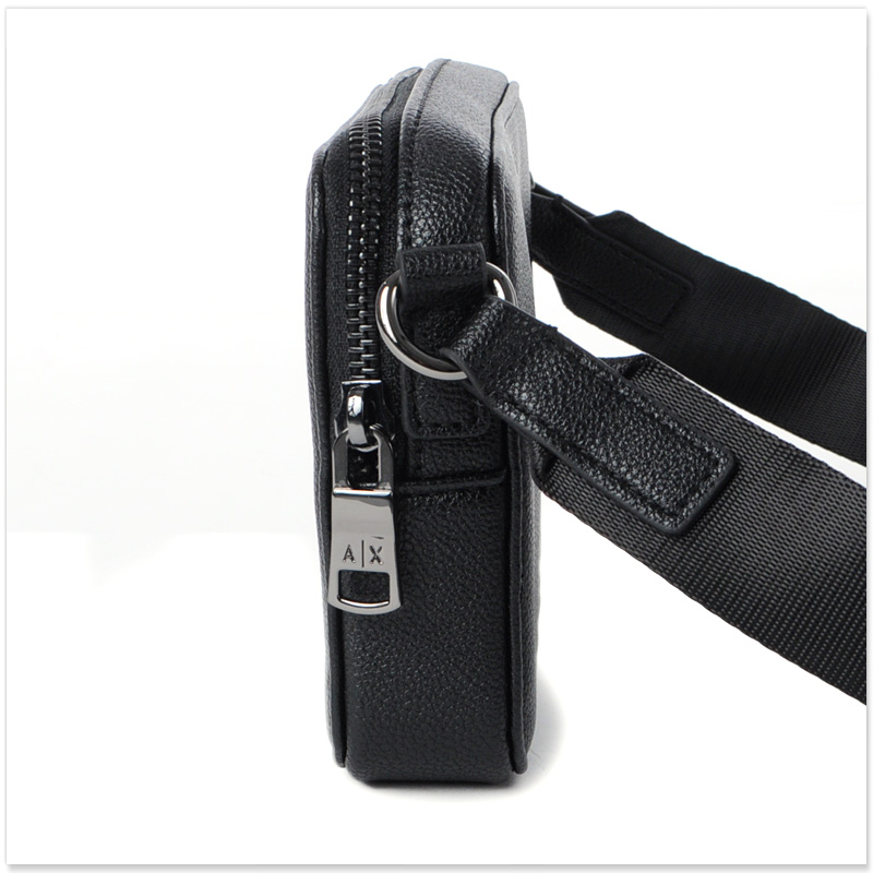 ARMANI EXCHANGE アルマーニエクスチェンジ ショルダーバッグ