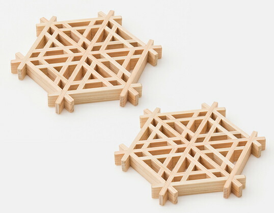 コースター２個・箸置き５個セット（猪俣美術建具店） 猪俣美術建具店組子コースター胡麻殻亀甲(ごまがらきっこう) 2枚セット