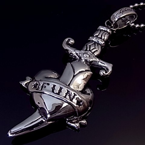 Ed Hardy エド・ハーディー メンズアクセサリー ハート＆ナイフ