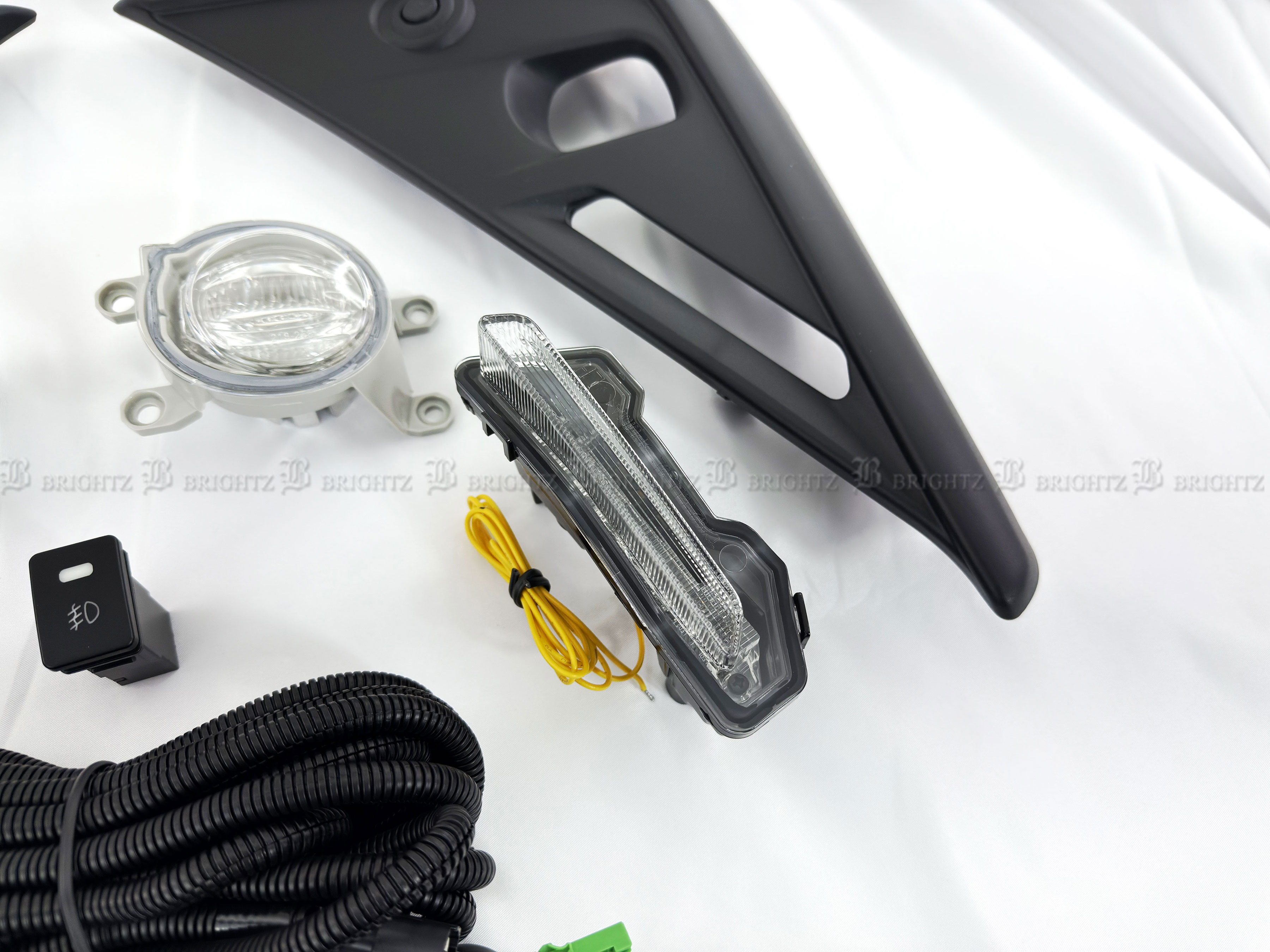 ルーミー M900A M910A 後期 LED デイライト付 フォグ キット ライト
