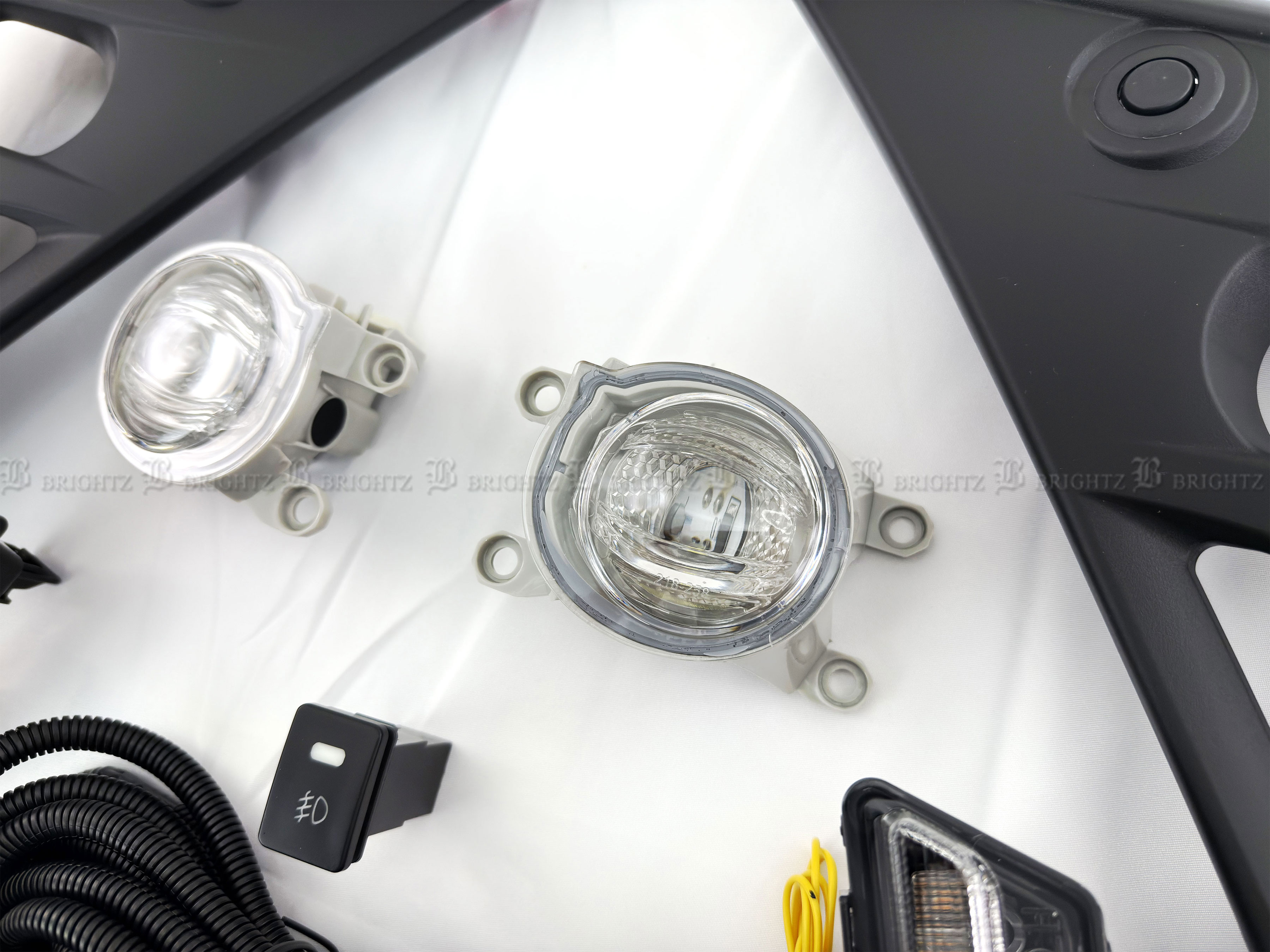 ルーミー M900A M910A 後期 LED デイライト付 フォグ キット ライト