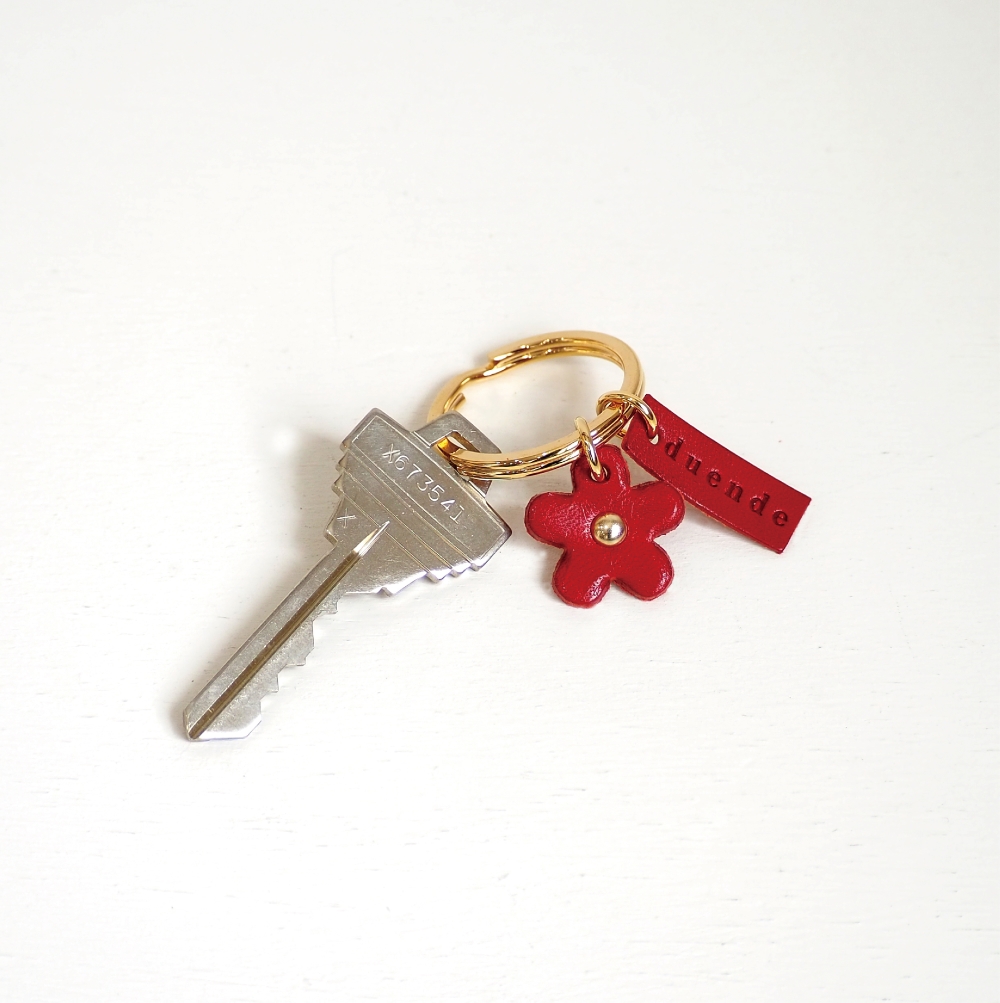 DUENDE（デュエンデ） 花型 キーチャーム キーホルダー 栃木レザー