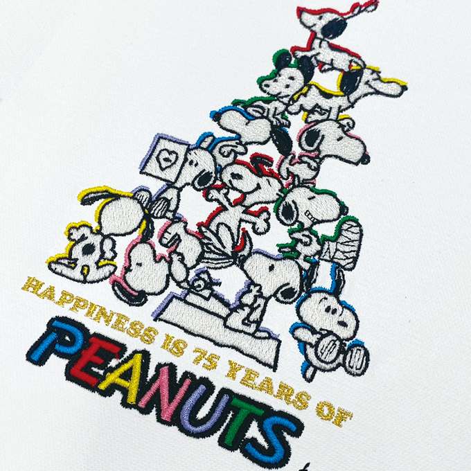 SNOOPY PEANUTS 75周年 刺しゅうキャンバスアート スヌーピー