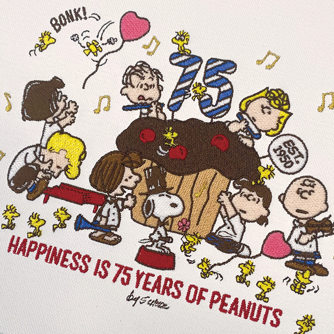 SNOOPY（スヌーピー） PEANUTS 75周年 刺しゅうキャンバスアート