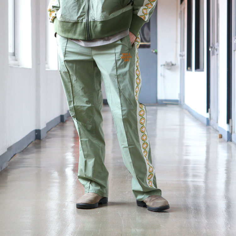 HAVE A GRATEFUL DAY（ハブアグレイトフルデイ） パンツ トラック