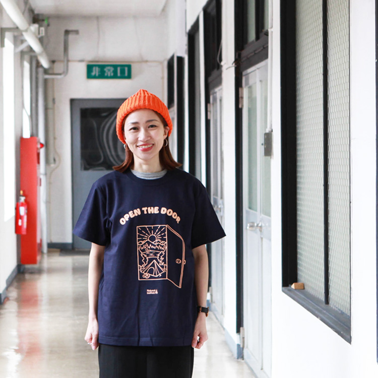 Natural Bicycle（ナチュラルバイシクル） トップス Tシャツ OPEN THE