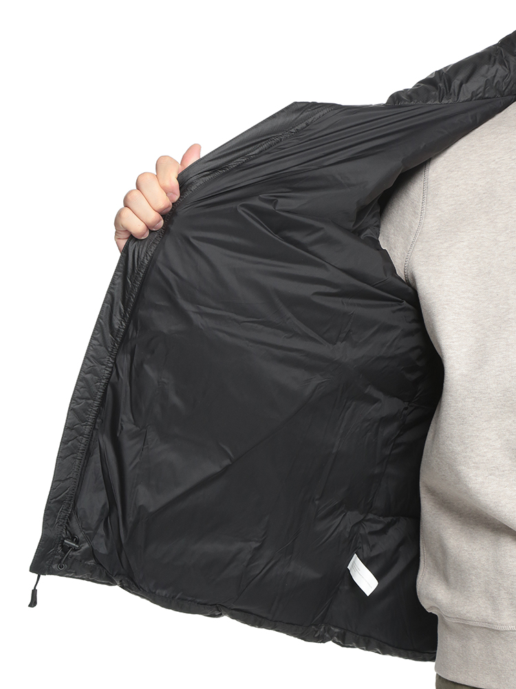 ノースフェイス ダウンコート XLサイズ 黒 フード ダウン 刺繍ロゴ THE NORTH FACE（ザ ノースフェイス） ノースフェイス ダウン