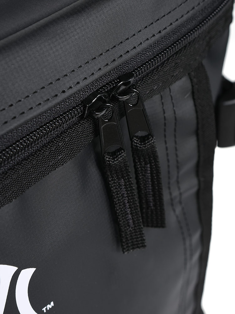 希少　迷彩バックパック USロゴ付き 楽天市場】リュック ボックス型 ノースフェイス（柄