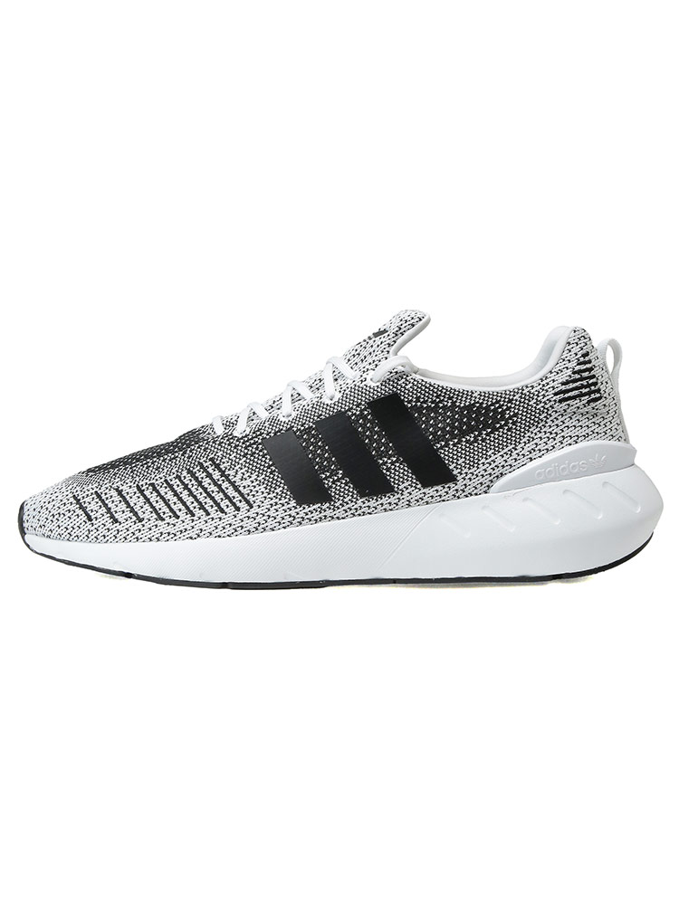 ♡アン　メッシュスニーカー♡ adidas（アディダス） メッシュアッパー スニーカー SWIFT RUN 22