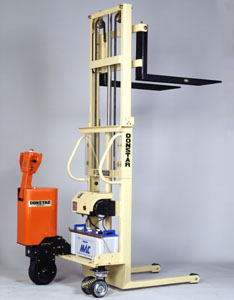 【直送品】 カントー バッテリー電動油圧昇降自走式リフター ドンスター50 20 (donstar 50 20) ダブルマスト式 【特大・送料別】 : kant donstar 50 20 : 部品屋さん