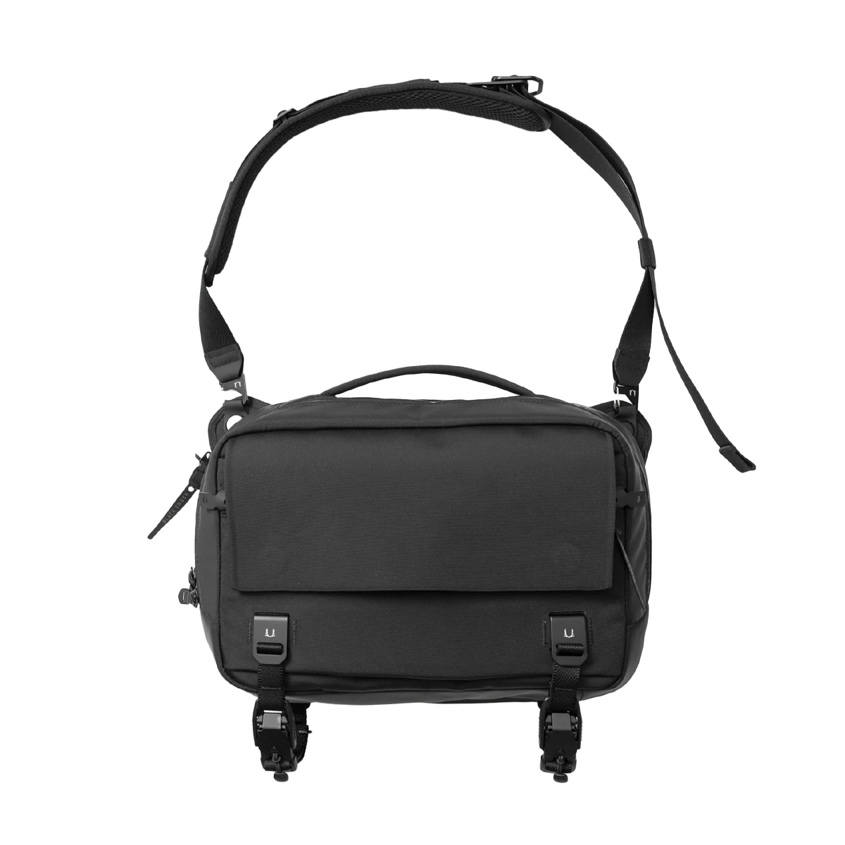 BLACK EMBER（ブラックエンバー） スリングバッグ ショルダーバッグ