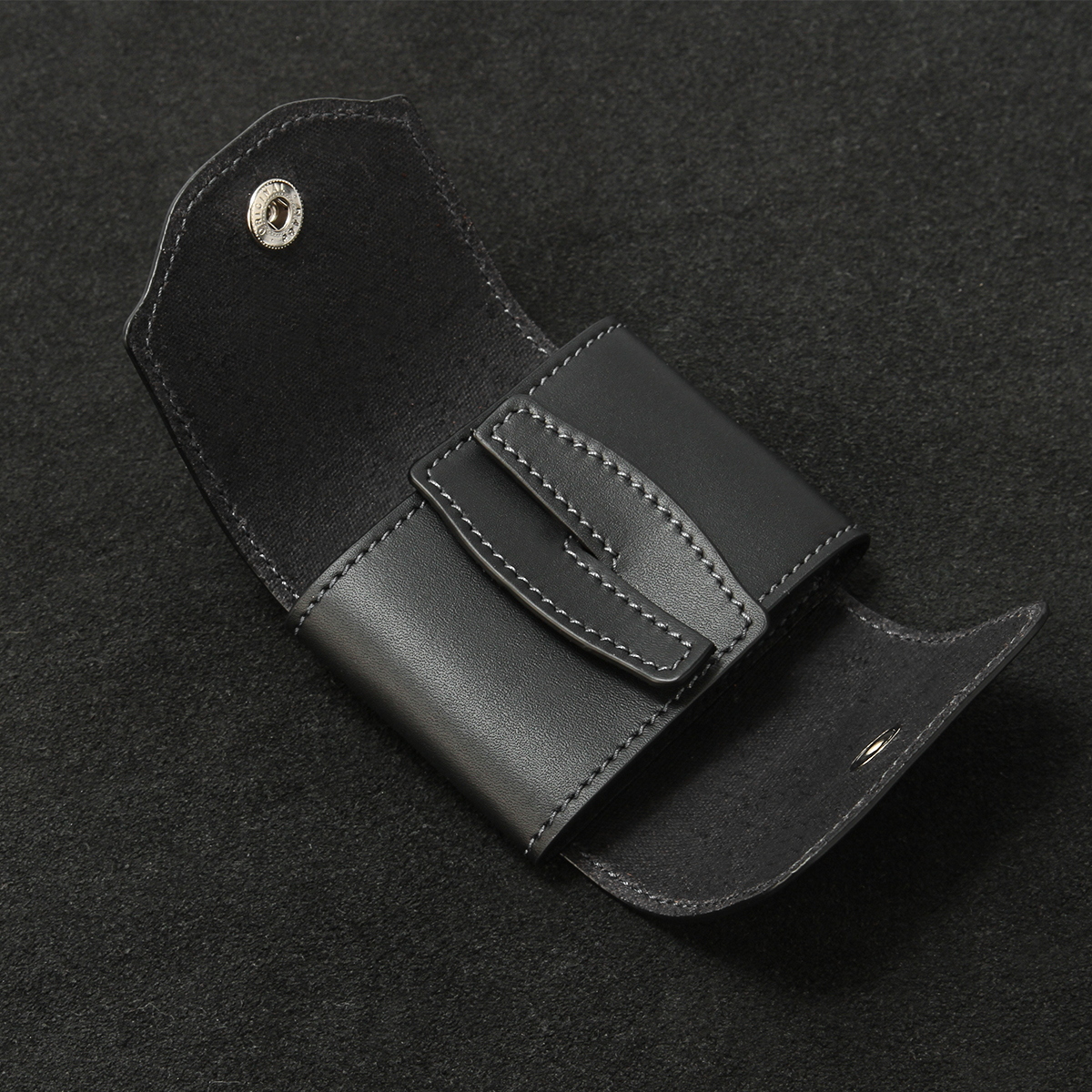 【新品同様】FARO ファーロ FALERIA MOUSSE ブリーフケース FARO」からシンプルさと機能性が特徴のバッグ - Impress Watch