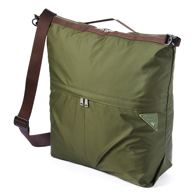 CIE（シー） フロウ ショルダーバッグ 2WAY Lサイズ 大容量 B4 軽量 撥