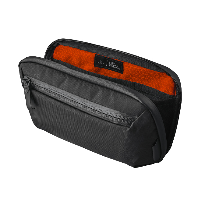 ALPAKA ELEMENTS TECHCASE ショルダーバック　ブラック Elements Tech Case