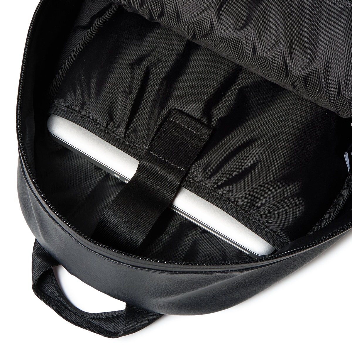 NEW ERA（ニューエラ） シンセティックレザー リュック バックパック