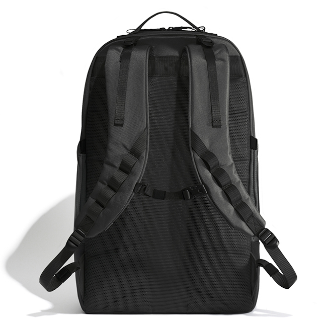 UNTRACK アントラック リュック バックパック Lサイズ B4 PC収納