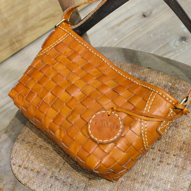 zucchero filato（ズッケロ フィラート） ズッケロ ショルダーバッグ