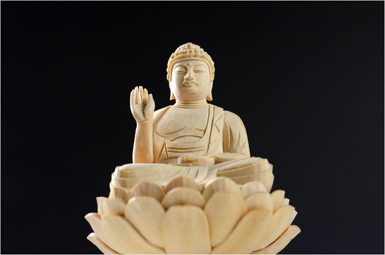 仏像【香る檜（ひのき）・六角台飛天光背：薬師如来3.0寸】仏壇・御