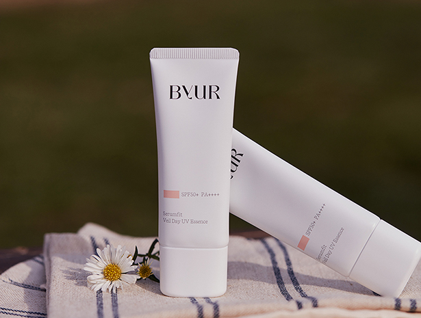 バイユア 化粧下地 トーンアップ 日焼け止め ByUR 日焼け止め SPF50+ PA++++ 紫外線防止 UVカット 韓国 セラムフィット ヴェールデイ UV エッセンス 保湿 公式
