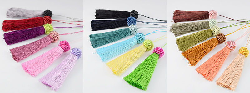 シルク混紡素材ならではの光沢が美しいショートサイズタッセル