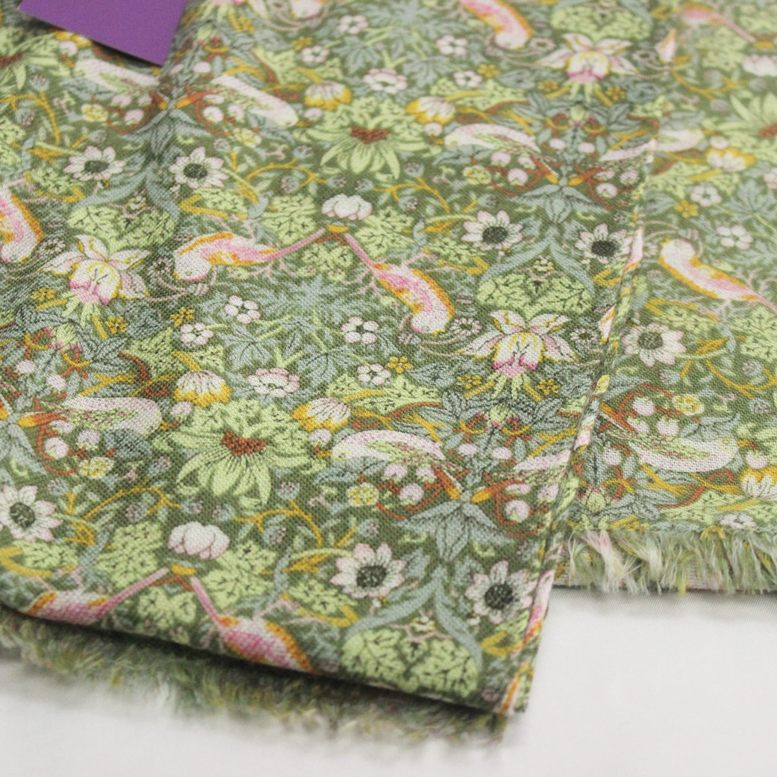 イングランド製　LIBERTY ウール　ショール　リバティ　花柄　英国製 ストール リバティ柄 LIBERTY ウール100% 日本製で高品質 ソフトツイル