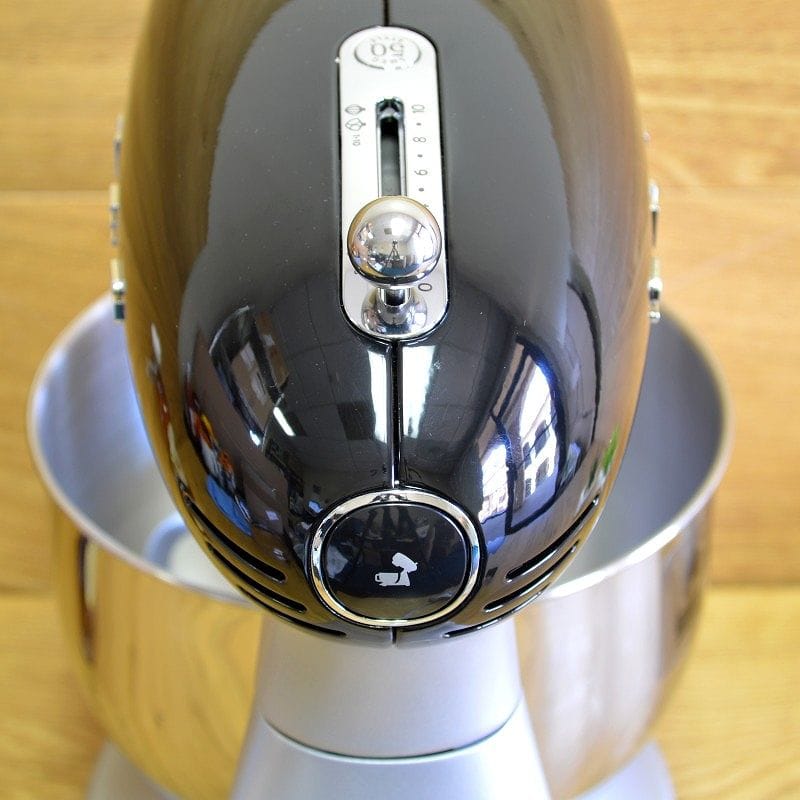 Amazon | SMEGステンレススチールナイフブロックセット。 | SMEG