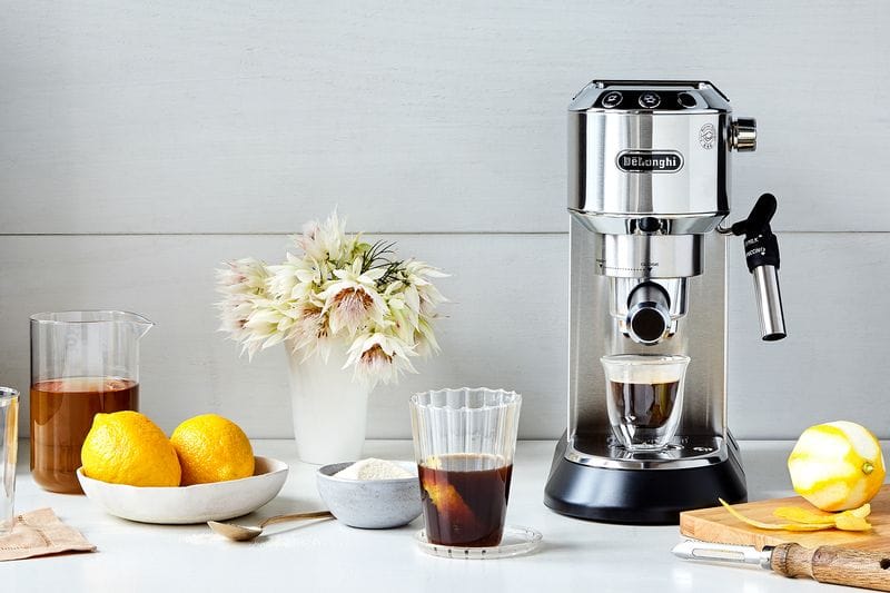 DeLonghi EC685M エスプレッソマシン ホワイト Dedica Espresso Machine, White | De'Longhi CA