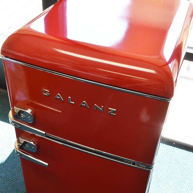 冷蔵庫 冷凍庫 88L 2ドア レトロ Galanz 3.1 cu ft Retro Mini Fridge 家電【代引不可】