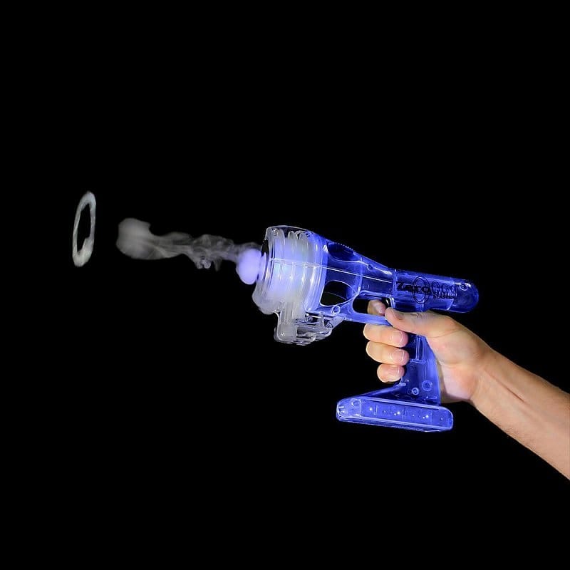 水蒸気の煙で輪っかを作るおもちゃ ゼロブラスター ブルー 火を使わず