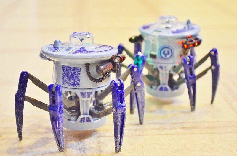 ヘックスバグ スパイダー XLレッドとブルーの2個セット ヘックスバグ スパイダー XLレッドとブルーの2個セット
