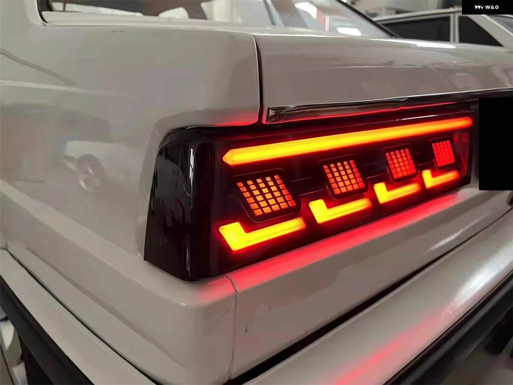 並行輸入品 車用 LED テールライト アセンブリ フォルクスワーゲン VW サンタナ リアランプ ウィンカー ブレーキ リバース 2個の画像