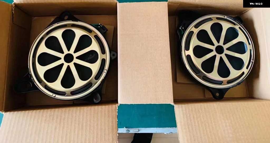 並行輸入品車用 8インチ ベース スピーカー メルセデス ベンツ W205 X253 W213 W206 W167 GLC E クラス ハイパワーサブウーファーホーン オーディオ ス | ブランド登録なし | 05