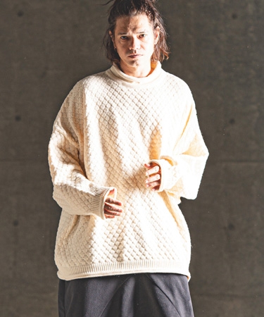 【GLIMCLAP(グリムクラップ)】Oversized loose neck popcorn sweater ルーズネックニット(17-169-gla-ce)