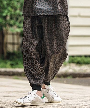 agora レザー パンツ CAMBIO（カンビオ） 【】Leopard Synthetic Leather Jogger Pants