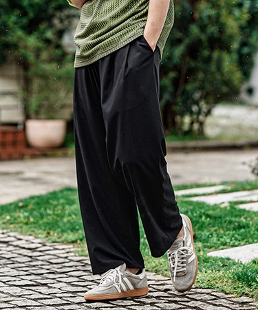 【CAMBIO(カンビオ)】2 way Stretch Mini Ripstop Wide Straight Pants ワイドストレートパンツ(S69526cmb) | CAMBIO | 01
