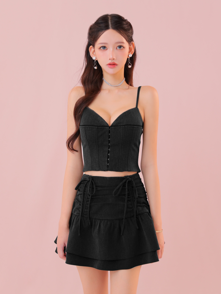 【極美品】ローブドフルール シンプルバストカット　プリーツミニドレス　ブラック 極美品】ローブドフルール シンプルバストカット プリーツミニドレス