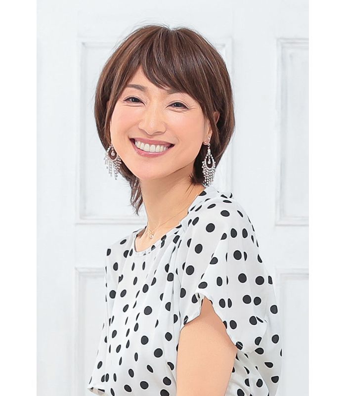 アクアドール ヴィーナス 大人の小顔ヘルシーショート人毛MIXウィッグ