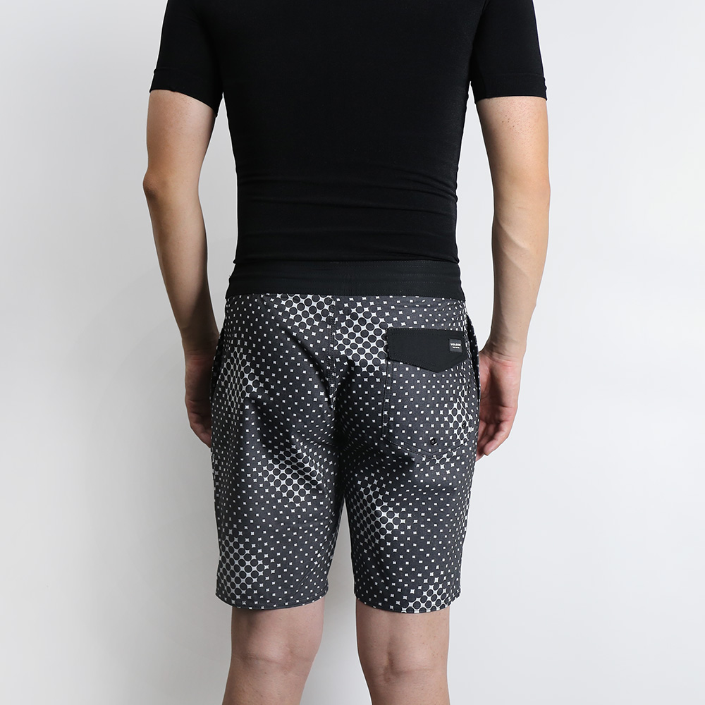 VOLCOM ボルコム  PORTAL STONEYS TRUNKS 19 -BLACK 28 30 32 正規品 メンズ サーフパンツ ボードショーツ 海パン 水着 サーフィン