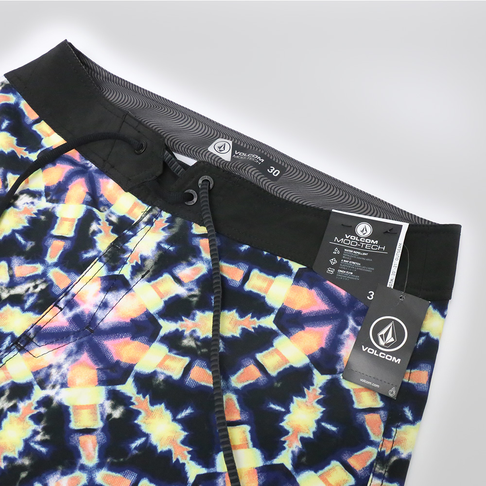 VOLCOM（ボルコム） MOD TECH REVOKE TRUNKS NEW BLACK 28 30 正規品