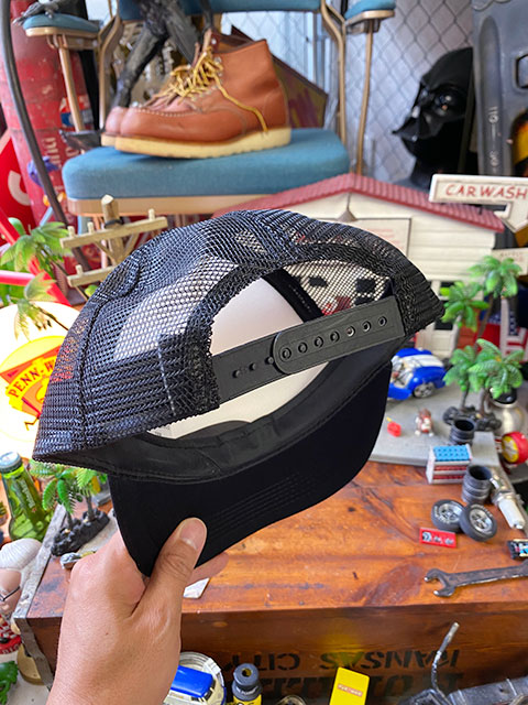 キャンディタワー　オフィシャル　メッシュキャップ　（ホワイト×ブラック）　■　アメリカン雑貨　アメリカ雑貨 |  | 03