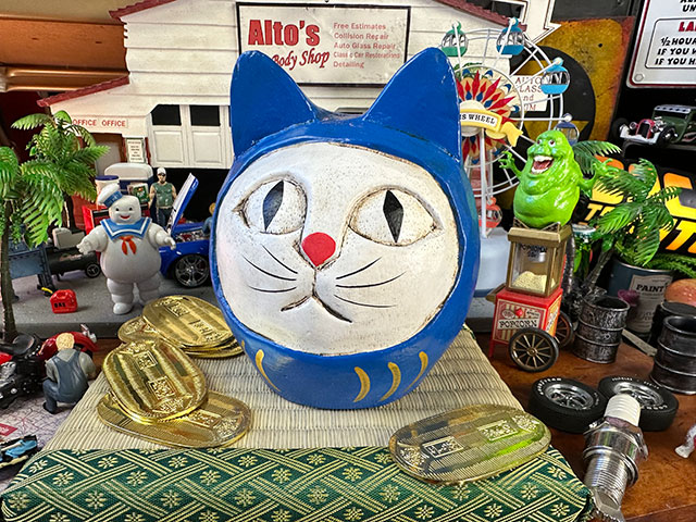 だるま猫　木彫り人形　（青だるま）　※ミニ畳と小判は別売です　■　アメリカン雑貨　アメリカ雑貨 |  | 05