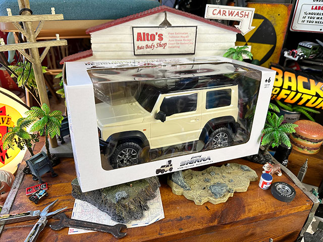新品未使用 スズキ ジムニーシエラ ウェットティッシュケース アイボリー ミニカープレゼント】ウェットティッシュケース スズキ ジムニー