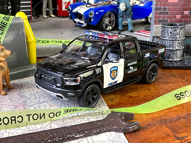 2019年ダッジ　ラム1500ピックアップ　ポリスカー　ダイキャストミニカー　1/46スケール ■ アメリカン雑貨 アメリカ雑貨 | 