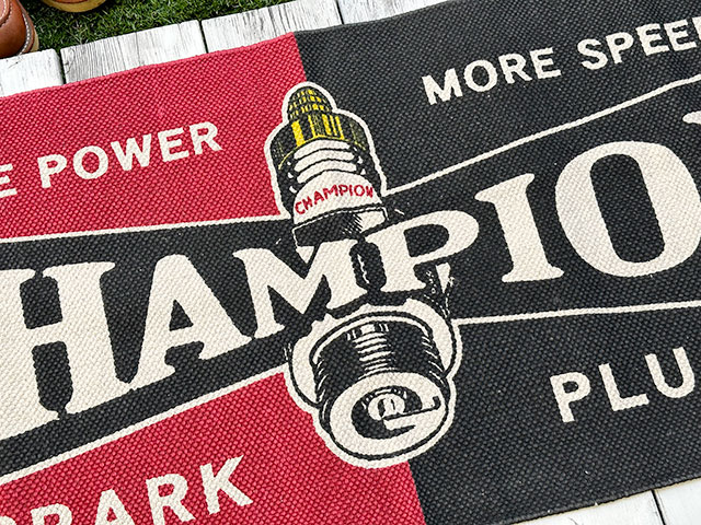 チャンピオン　コットンマット　120cmロングサイズ　（レッド×ブラック）　■　アメリカン雑貨　アメリカ雑貨 |  | 01