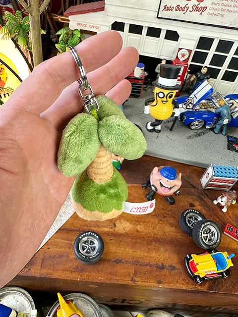ヤシの木の島 ぬいぐるみキーホルダー NICI □ アメリカン雑貨