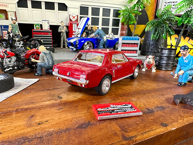 1964年フォード　マスタング　ダイキャストミニカー　1/34スケール　（レッド）　■　アメリカン雑貨　アメリカ雑貨 |  | 04